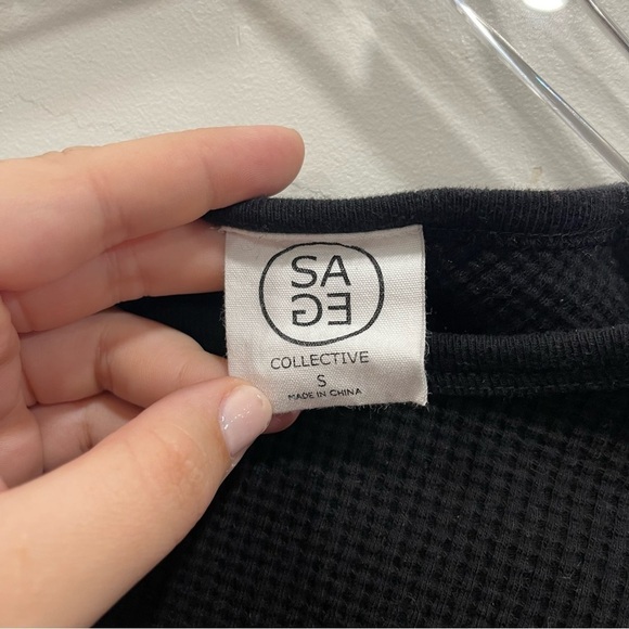 Sage Venture Waffle Long Sleeve Top in Black V-Back Small - Picture 7 of 9